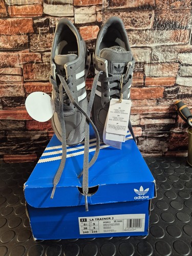 Adidas trainer size 5 - adidas, j
